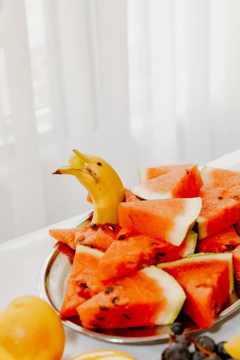 Lubenica sa delfinom od banane